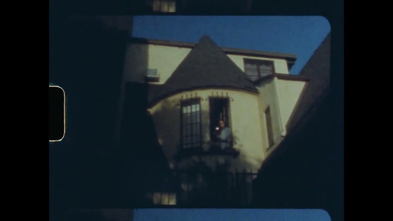 Lirik Just Like Chet – Laufey Makna Terjemahan Lagu